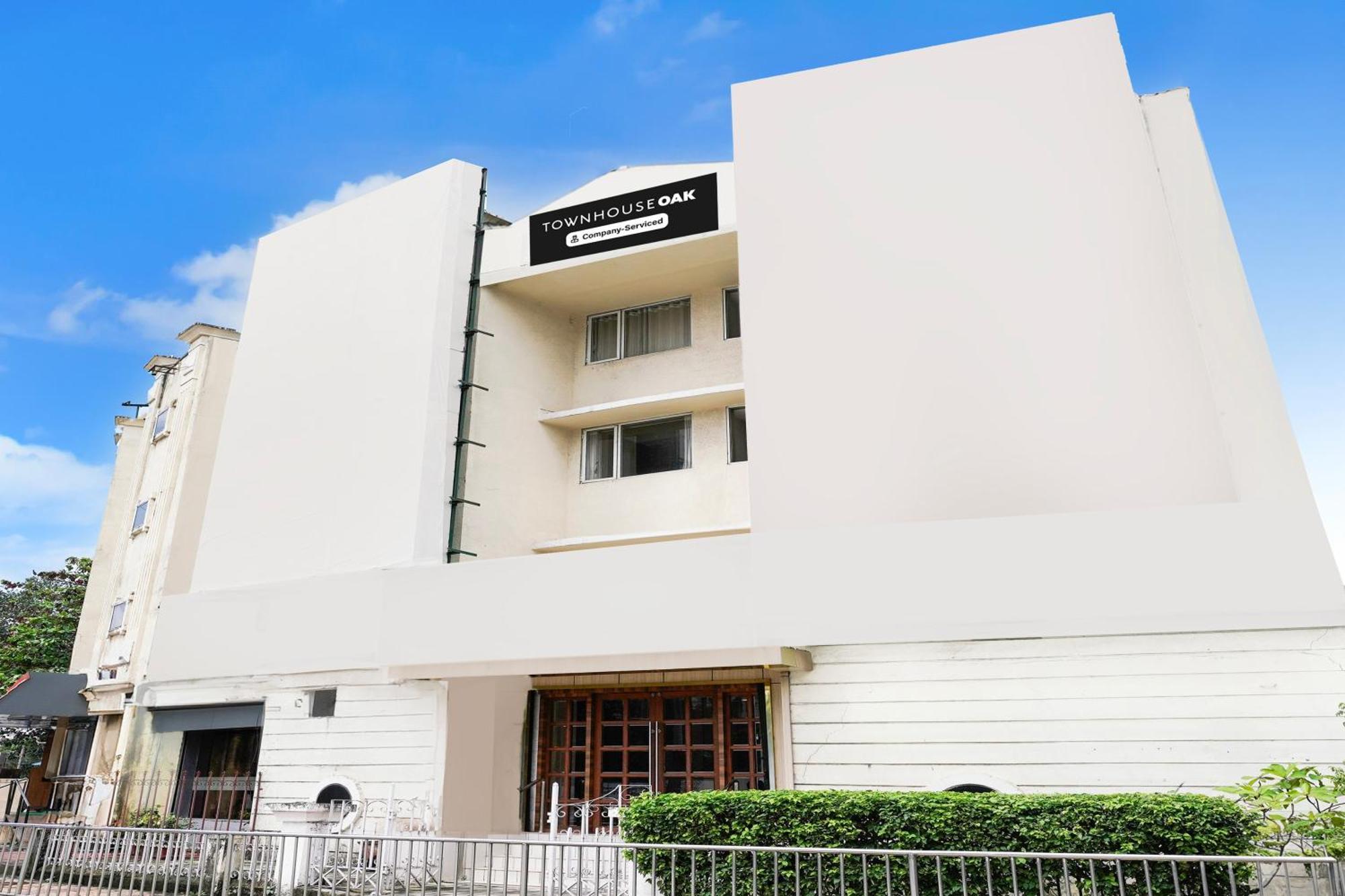Hotel Super Townhouse Oak Vashi Turambhe Zewnętrze zdjęcie