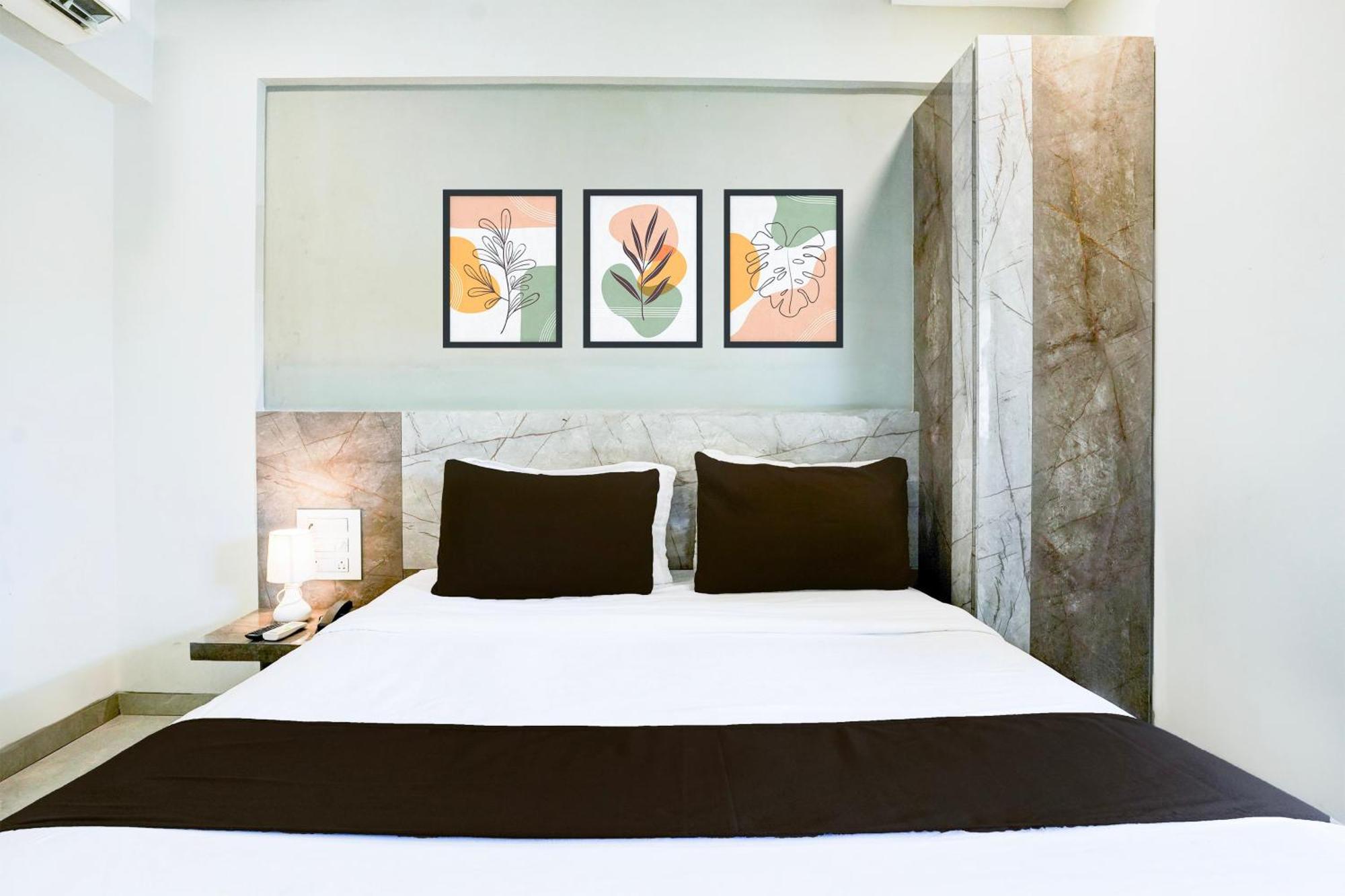 Hotel Super Townhouse Oak Vashi Turambhe Zewnętrze zdjęcie
