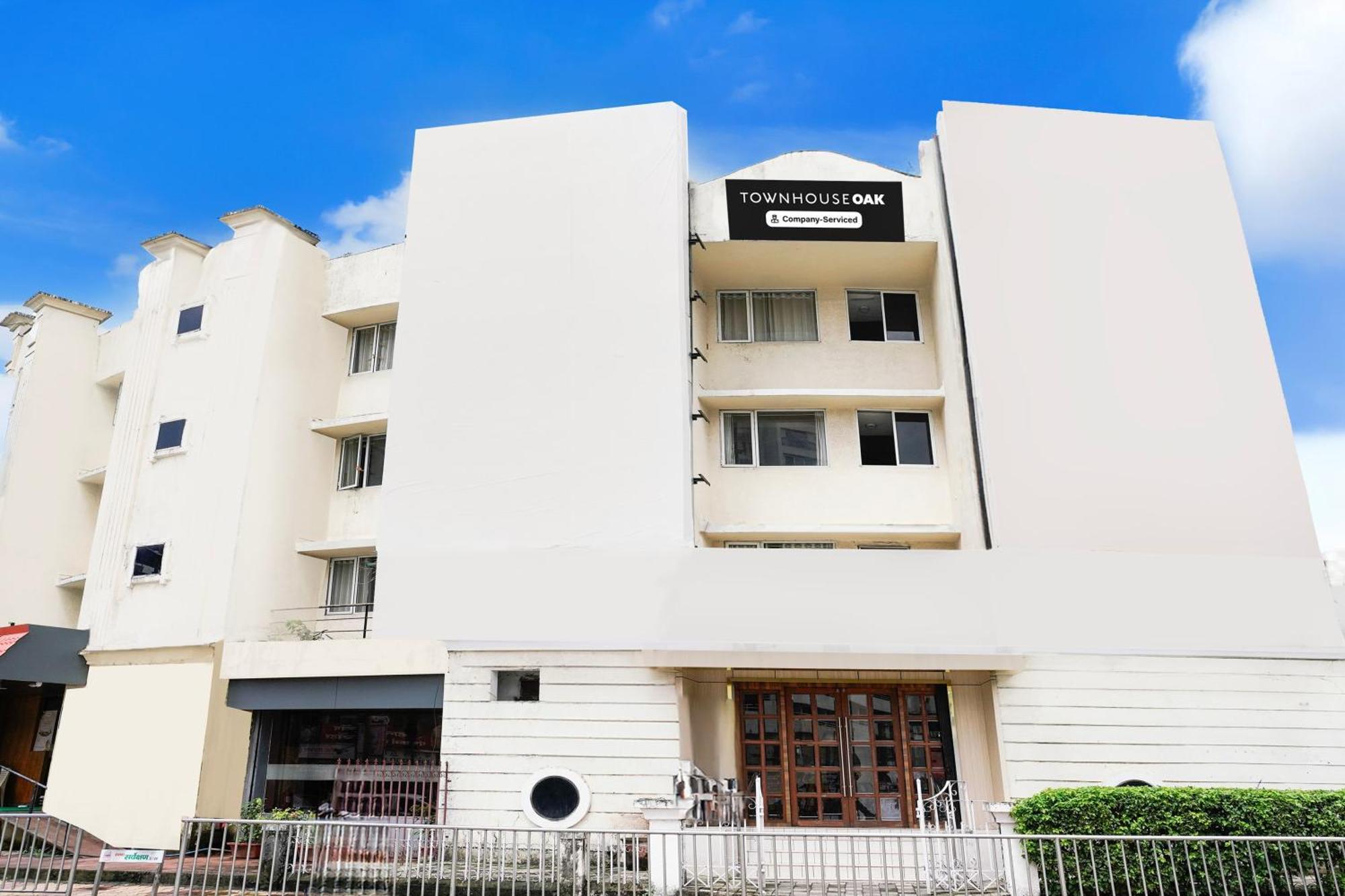 Hotel Super Townhouse Oak Vashi Turambhe Zewnętrze zdjęcie