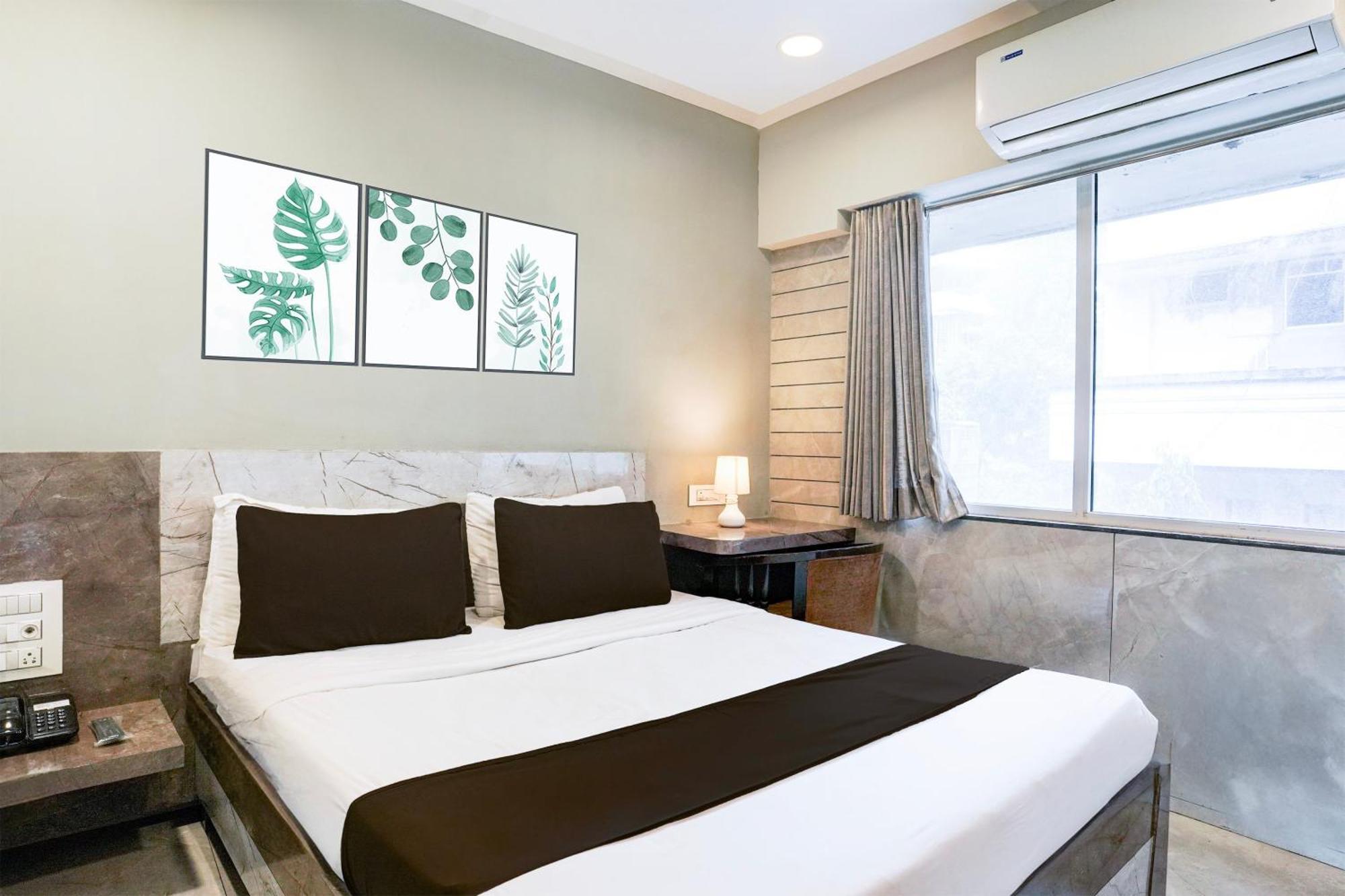 Hotel Super Townhouse Oak Vashi Turambhe Zewnętrze zdjęcie